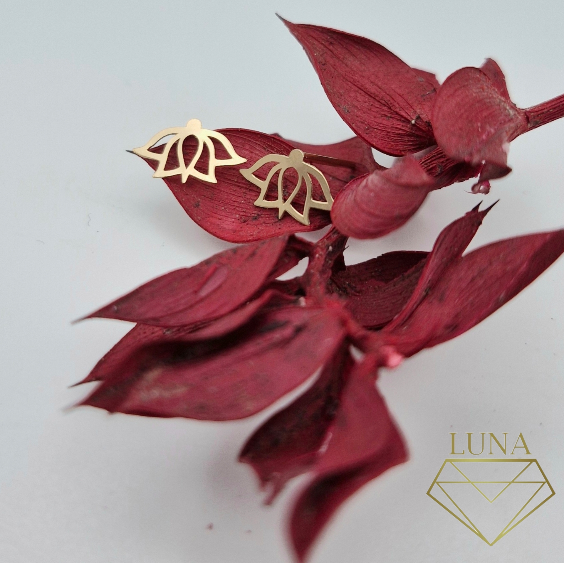 گوشواره میخی طرح شقایق