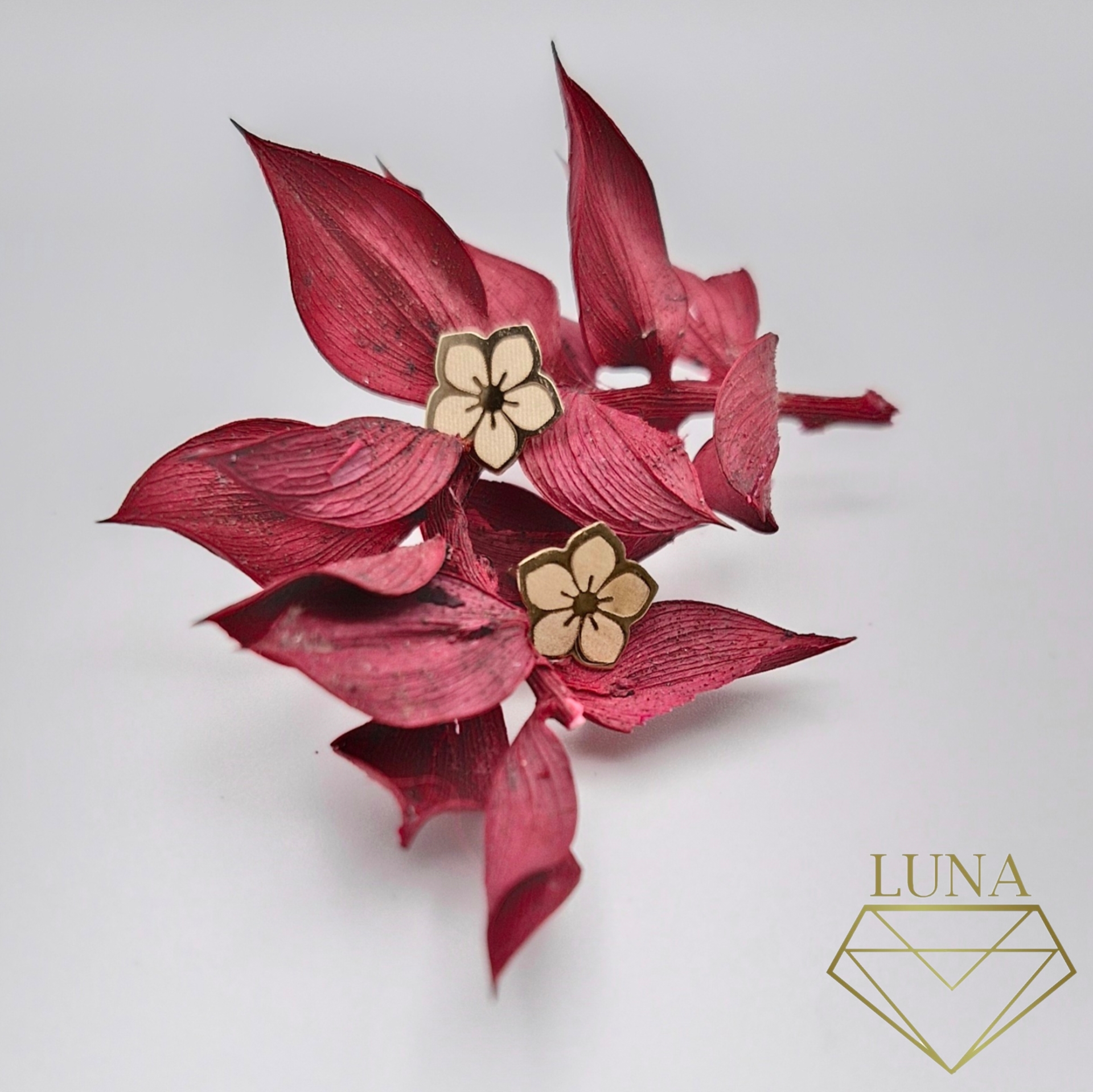 گوشواره میخی گل
